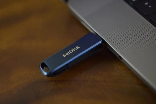 Фото: Флешка USB SanDisk Phone Drive for iPhone 128GB Blue (SDIXD0N-128G-GN6NE) № 8 | KTC