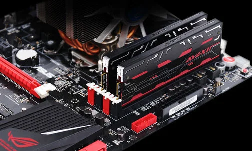 Фото: Пам'ять AVEXIR Blitz 1.1 Original Series DDR3 2х4 ГБ (AVD3U20000904G-2BZ1) № 7 | KTC