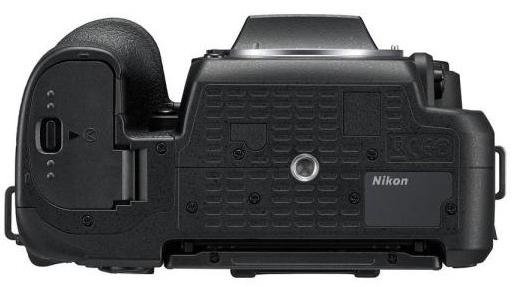 Цифрова фотокамера дзеркальна Nikon D7500 Body (VBA510AE)