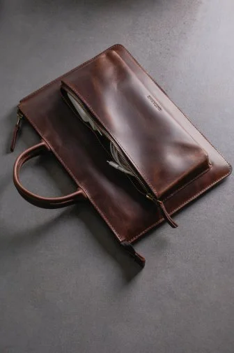 Фото: Чохол INCARNE Maryland a15 - MacBook Air15 2023-2024 Brown № 45 | KTC