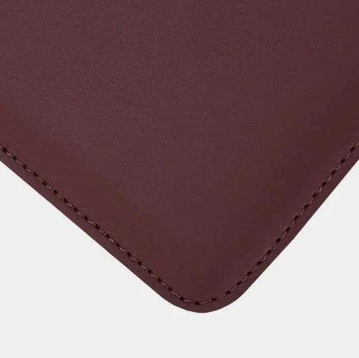 Фото: Чохол INCARNE Klouz Classic - MacBook Neo 13 2026 Brown № 12 | KTC