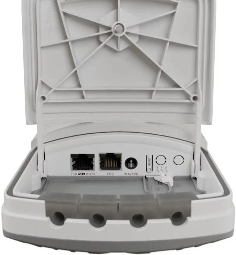 Фото: Точка доступy Wi-Fi MikroTik wAP ax LTE7 kit (wAPGR-5HaxD2HaxD&R11e-LTE7) № 6 | KTC