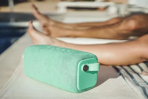Фото: Портативна колонка Fresh 'N Rebel Rockbox Bold L Waterproof Bluetooth Peppermint (1RB7000PT) № 11 | KTC