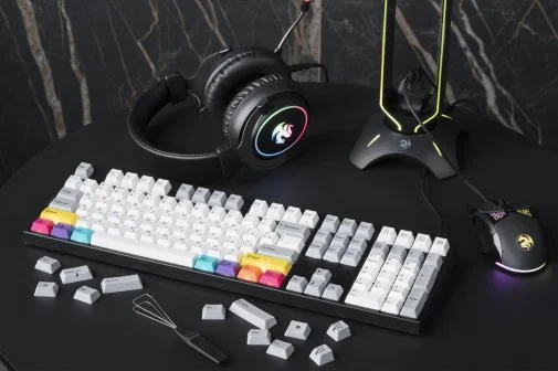 Фото: Клавіатура Varmilo MA108M V2 CMYK EC Rose V2 RU (A36A024B0A3A06A007) № 17 | KTC