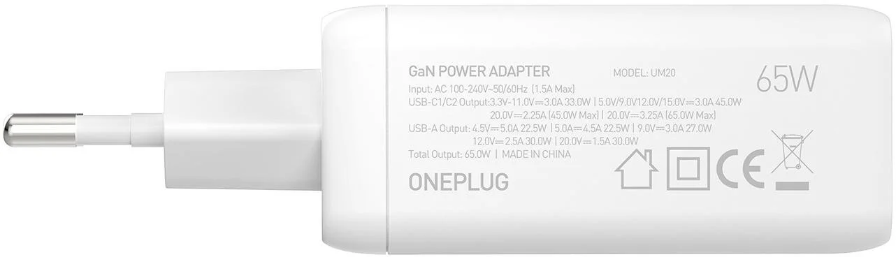 Фото: Зарядний пристрій Momax UM20 Gan One Plug 65W 2xPD QC 3.0 1xUSB White (UM20EUW) № 15 | KTC