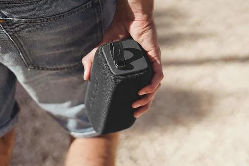 Фото: Портативна колонка Fresh 'N Rebel Rockbox Bold M Waterproof Bluetooth Concrete (1RB6500CC) № 9 | KTC