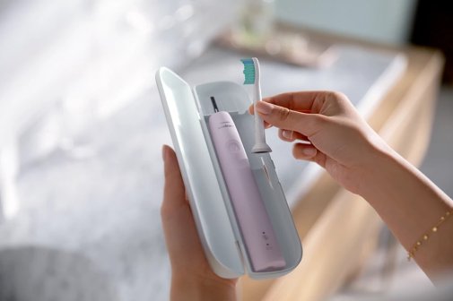 Електрична зубна щітка Philips Sonicare 3100 series Pink with case (HX3673/11)