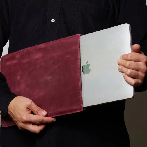 Фото: Чохол INCARNE Free Port Plus a15 - MacBook Air 15 2023-2024 Burgundy № 17 | KTC