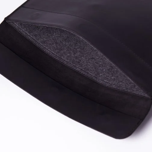 Фото: Чохол INCARNE Klouz 16 - MacBook Pro15 2012-2015 / Pro16 2019-2024 Black № 13 | KTC