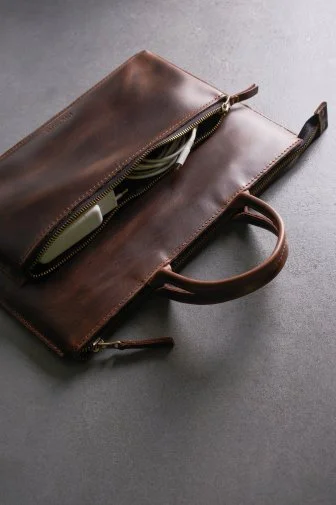 Фото: Чохол INCARNE Maryland a15 - MacBook Air15 2023-2024 Brown № 47 | KTC