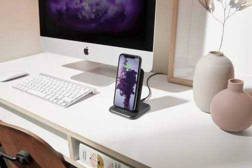 Фото: Бездротовий зарядний пристрій Zens Stand Aluminium Wireless Charger with USB Black (ZESC15B/00) № 9 | KTC