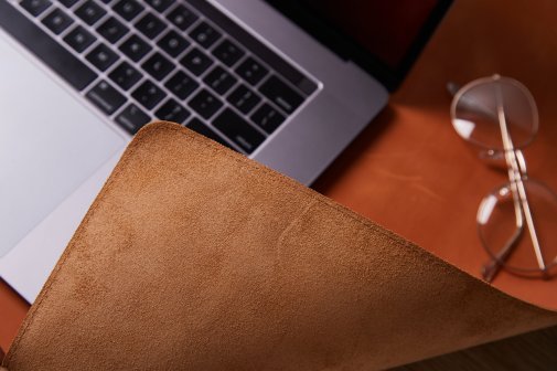 Килимок INCARNE ProDesk Suede Wide Cognac