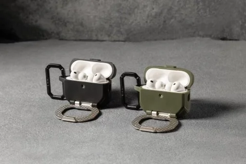 Фото: Чохол UAG for Airpods Pro 3nd Gen 2025 - Monarch with Built-in Phone Stand Olive Drab/Silver (104131117233) № 40 | KTC