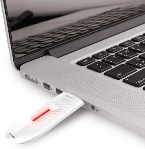 Фото: Флешка USB Silicon Power Blaze B25 256GB SP256GBUF3B25V1W White № 5 | KTC