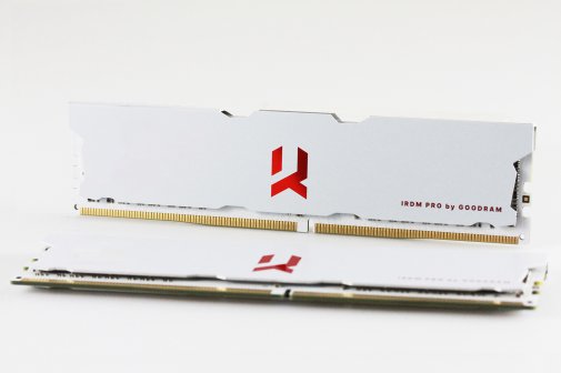 Оперативна пам’ять GOODRAM IRDM Pro Crimson White DDR4 2x16GB (IRP-C3600D4V64L18/32GDC)