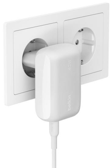 Зарядний пристрій Belkin BoostCharge 42W White (WCB009VFWH)