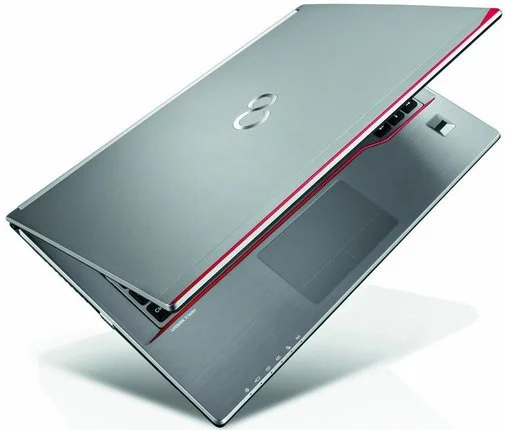 Фото: Ноутбук Fujitsu E7330M67A1 (VFY:E7330M67A1RU) сріблястий № 10 | KTC
