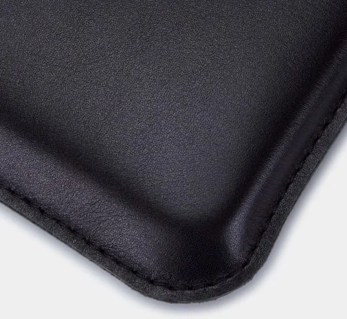Фото: Чохол INCARNE Cline 13 - MacBook Air13 2018-2026 Black № 15 | KTC