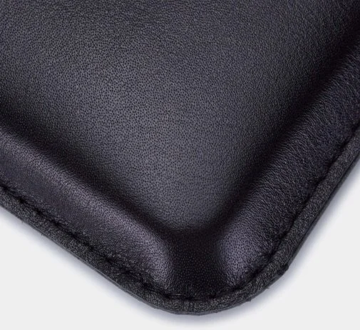 Фото: Чохол INCARNE ClineUp 13 - MacBook Air13 2018-2026 Black № 15 | KTC