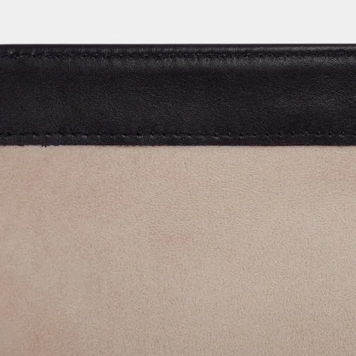 Фото: Чохол INCARNE Cline - MacBook Neo 13 2026 Black № 16 | KTC