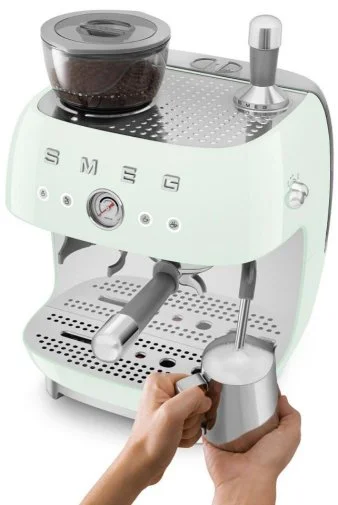 Фото: Ріжкова кавоварка Smeg Espresso coffee machine with grinder Pastel Green (EGF03PGEU) № 26 | KTC