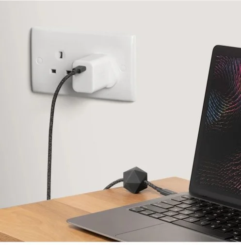 Фото: Зарядний пристрій Native Union Fast GaN Charger PD 45W White (FAST-PD45-WHT-EU) № 11 | KTC