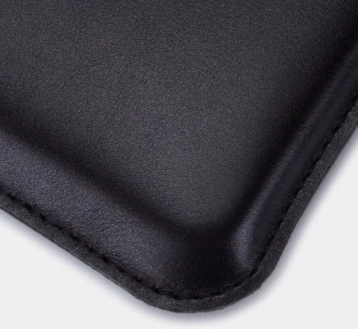 Фото: Чохол INCARNE Cline - MacBook Neo 13 2026 Black № 15 | KTC