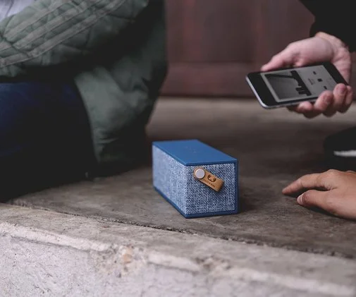 Фото: Портативна колонка Fresh 'N Rebel Rockbox Brick Fabriq Edition Bluetooth Indigo (1RB3000IN) № 9 | KTC