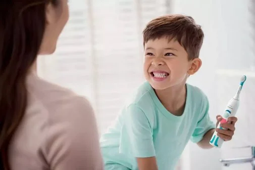 Фото: Електрична зубна щітка Philips Sonicare For Kids Make Your Own Monster (HX3411/01) № 7 | KTC