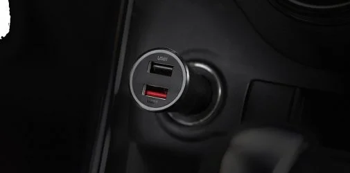 Фото: Автомобільний зарядний пристрій Xiaomi Mi Car Fast Charger (CC06ZM) № 8 | KTC