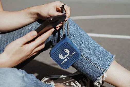 Фото: Портативна колонка Fresh 'N Rebel Rockbox Pebble Small Indigo (1RB0500IN) № 9 | KTC