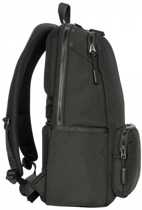 Фото: Рюкзак для ноутбука Tucano Terra Gravity AGS Black (BKTER15-AGS-BK) № 10 | KTC