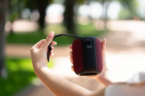 Фото: Портативна колонка 2E SoundXPod Red (2E-BSSXPWRD) № 19 | KTC