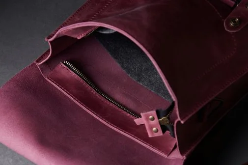 Фото: Рюкзак для ноутбука INCARNE Brit S Burgundy № 20 | KTC