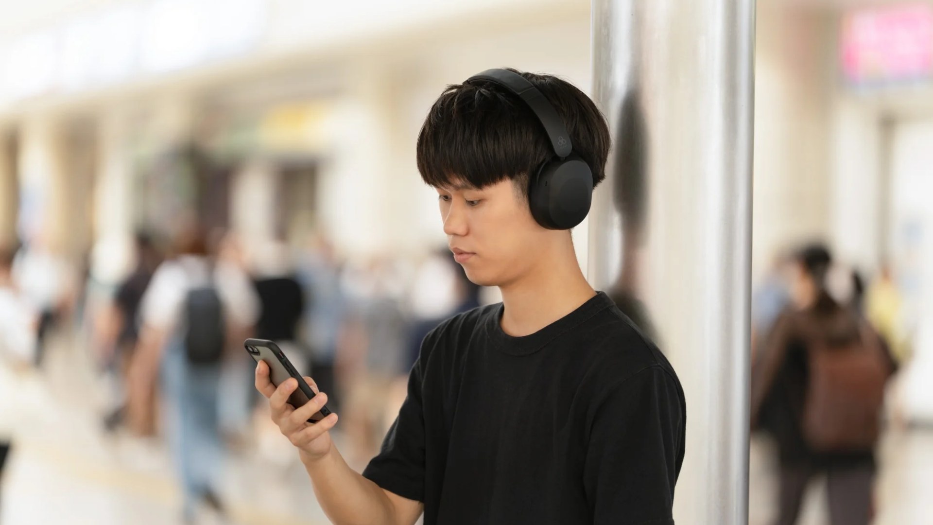 Panasonic RB-M600B, UX1000 чи JBL 770NC: що обрати