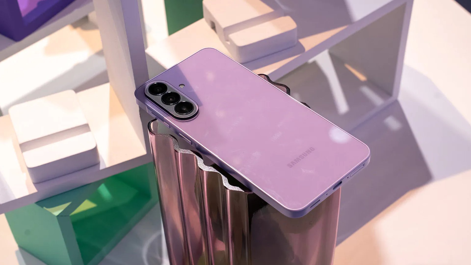 Samsung Galaxy A57 та Galaxy A37