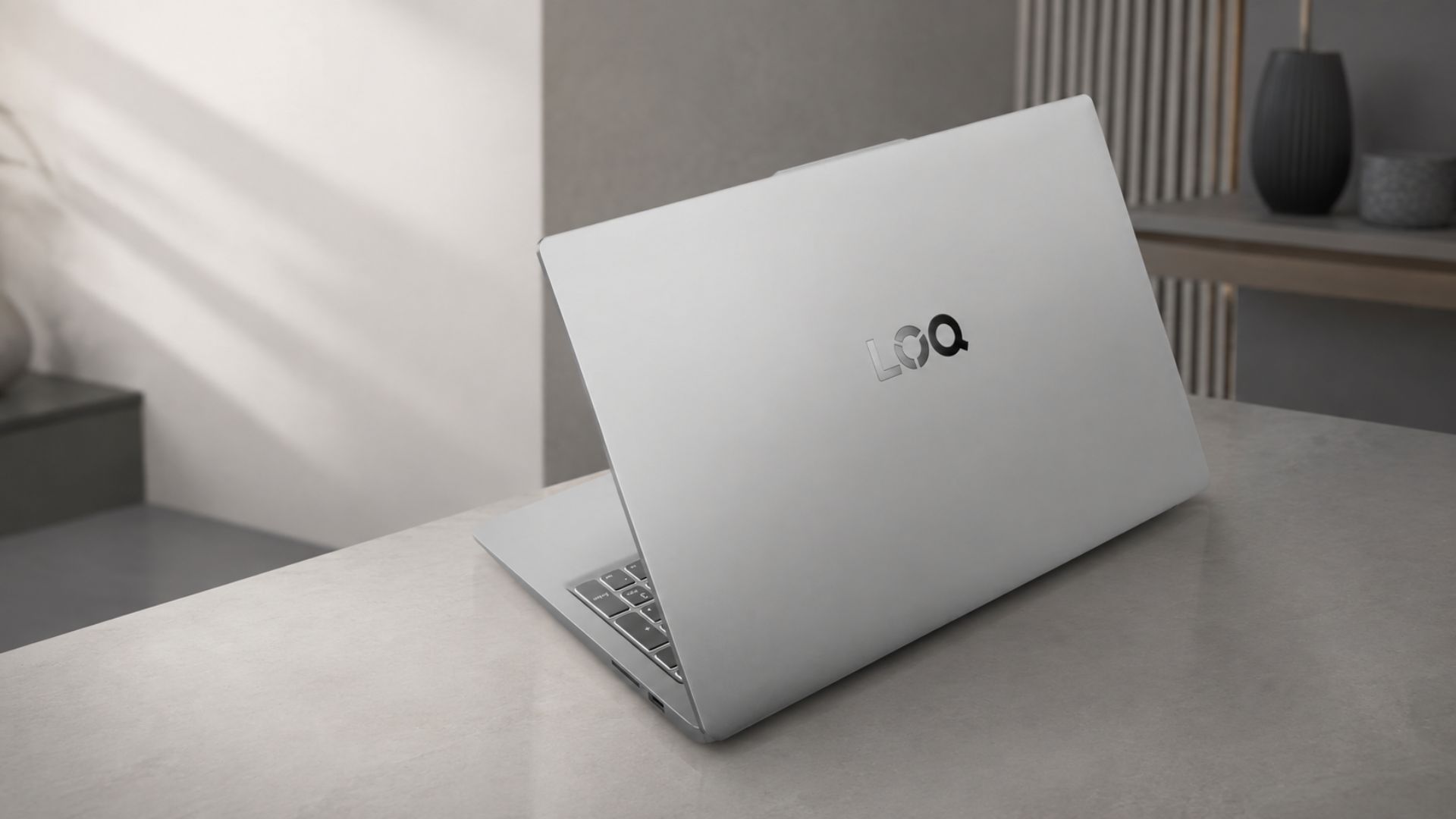 Ноутбук Lenovo LOQ 15ARP10E для роботи з графікою та відео