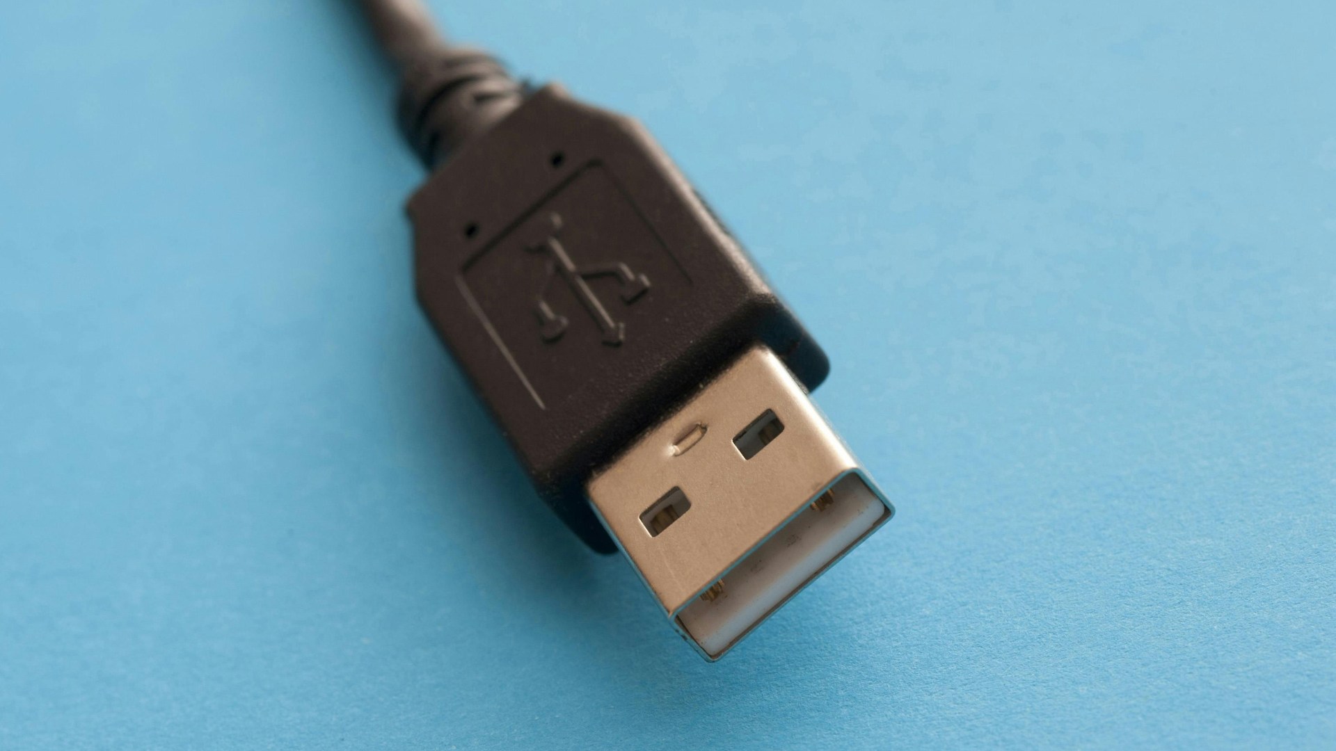 Як розібратися в маркуваннях USB: швидкість, потужнітсь та роз’єми