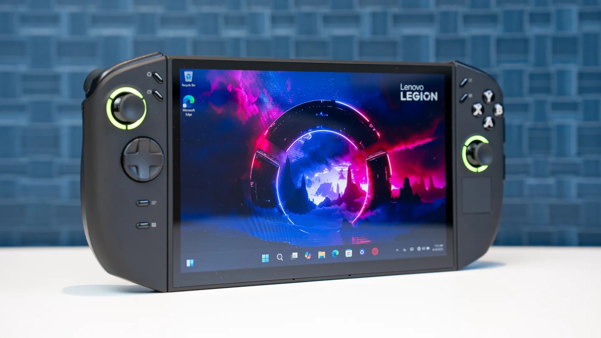 Огляд ігрової приставки Lenovo Legion Go 2