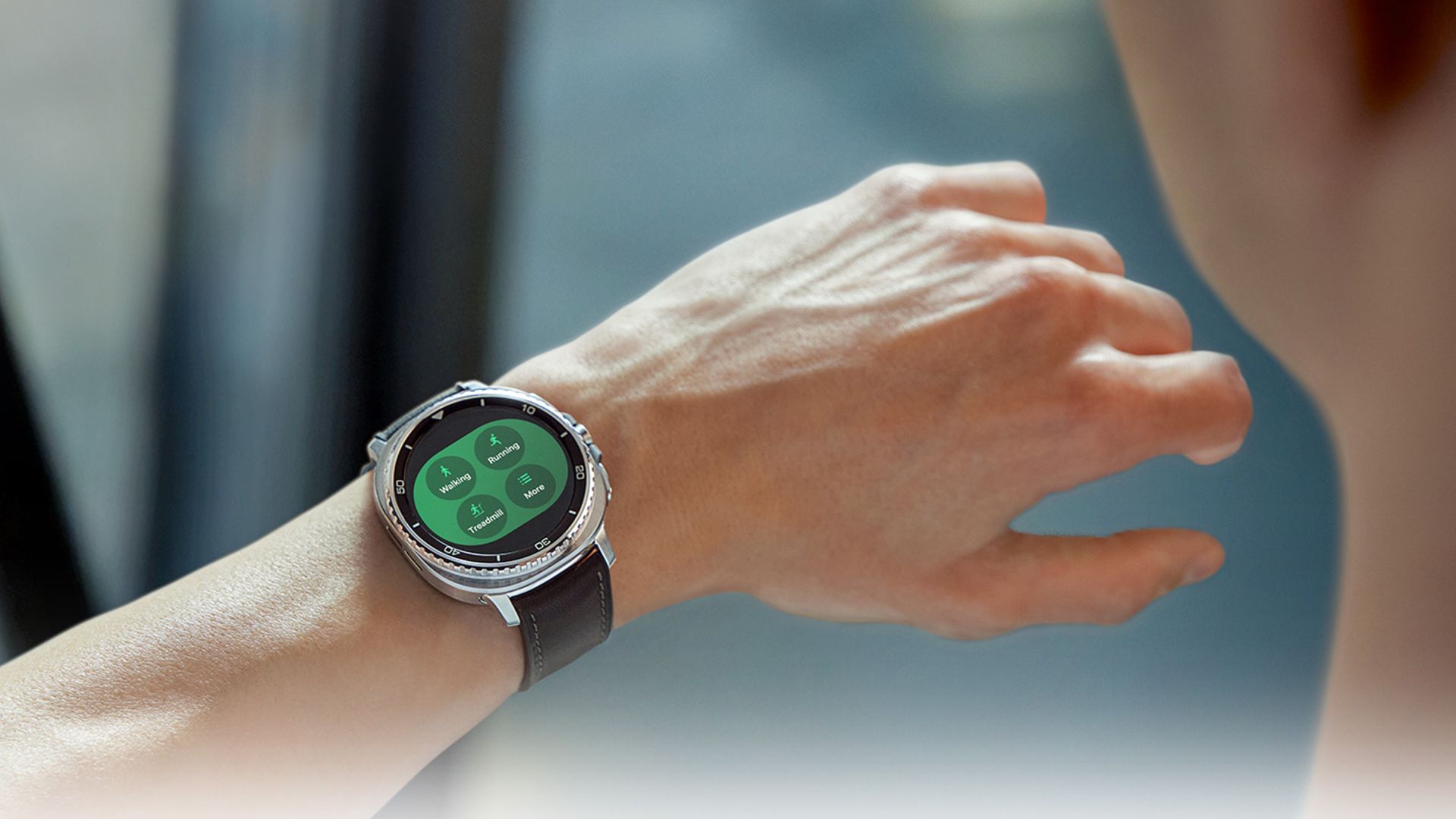 Samsung Galaxy Watch Ultra 2025 проти Galaxy Watch 8 Classic: який вибрати?