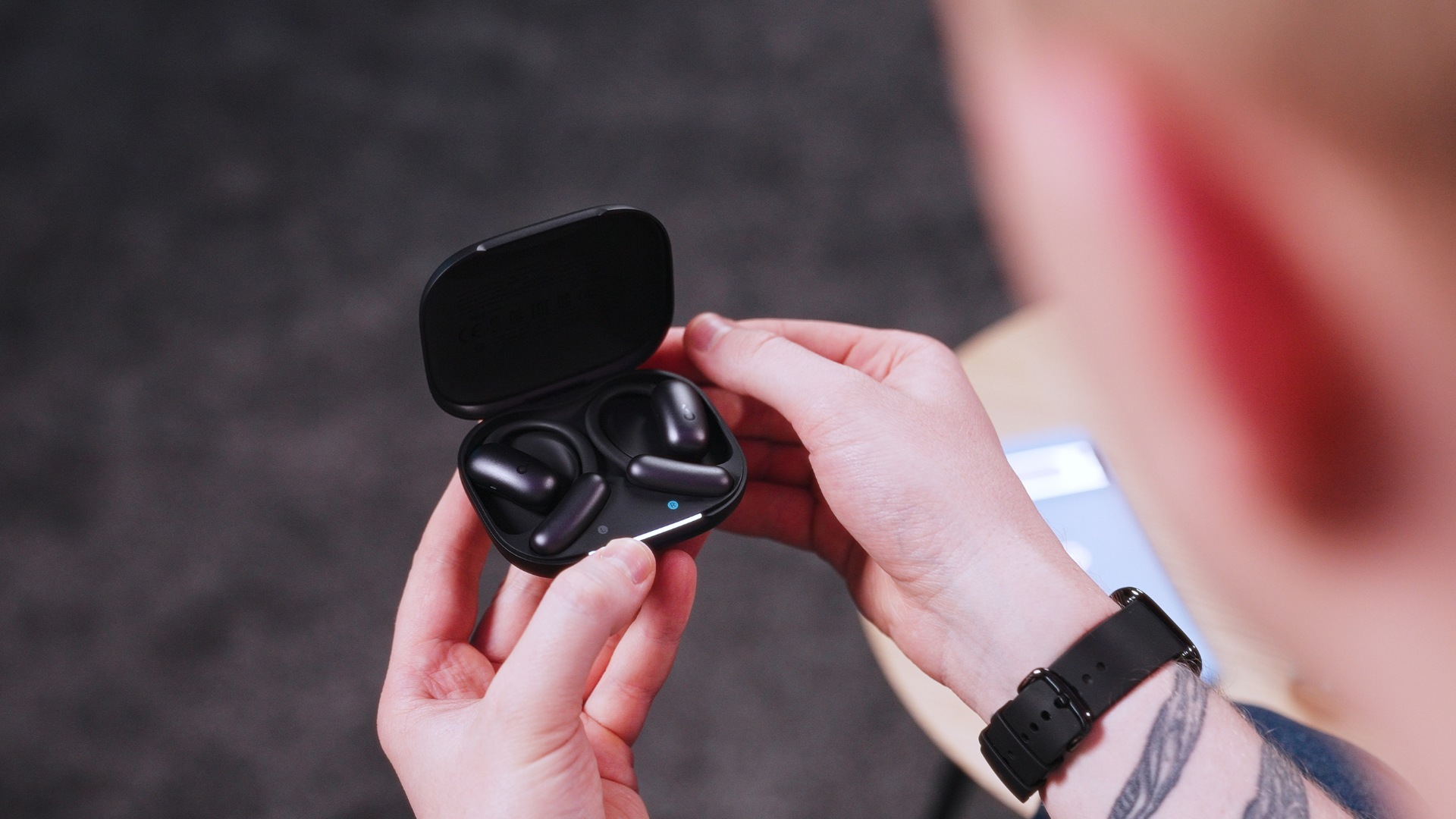Anker SoundCore AeroFit 2: відкриті TWS-навушники з ШІ-перекладачем