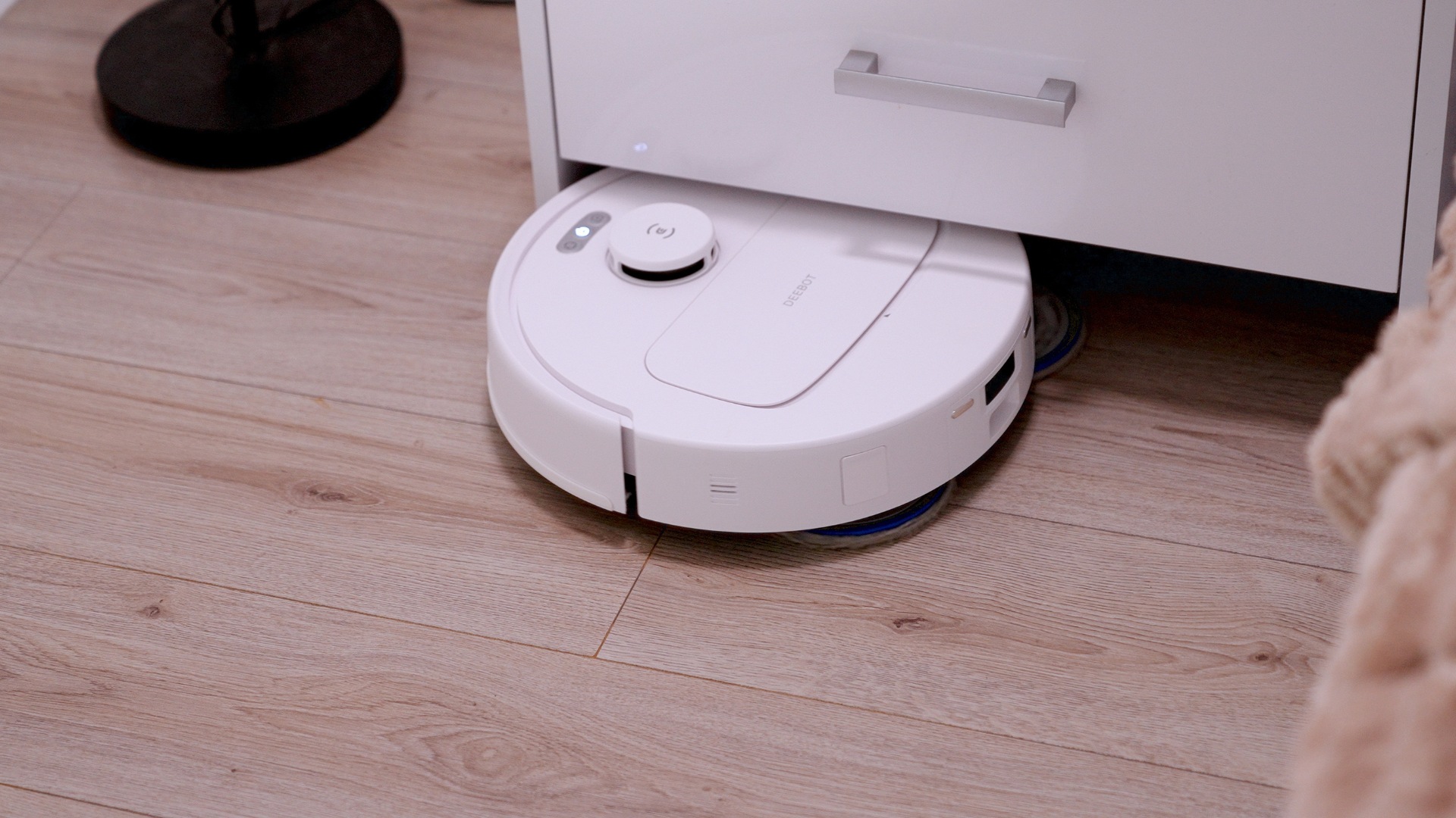ECOVACS DEEBOT N30 PRO OMNI