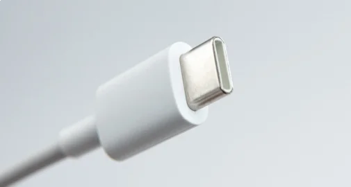 Як вибрати кабель USB-C для смартфона, ноутбука й монітора: потужність, швидкість і відео