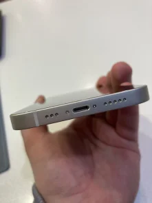 Смартфон Apple iPhone 13 128GB Starlight (MLPG3)