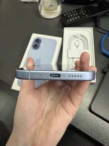 Смартфон Apple iPhone 17 256GB Mist Blue (MG6L4)