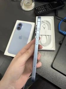 Смартфон Apple iPhone 17 256GB Mist Blue (MG6L4)