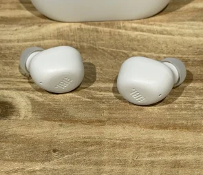 Навушники JBL Wave Buds White (JBLWBUDSWHT)