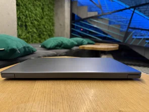 Ноутбук Lenovo IdeaPad Slim 3 15AMN8 82XQ00S1RA Arctic Grey - 15.6" IPS 60 Гц / AMD Ryzen 5 / 7520U / DDR5 16 ГБ / PCI-E SSD 512 ГБ / Radeon Graphics