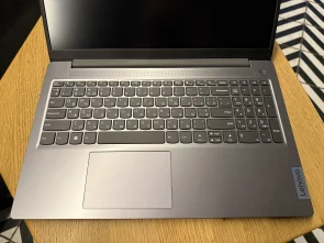 Ноутбук Lenovo IdeaPad Slim 3 15AMN8 82XQ00S1RA Arctic Grey - 15.6" IPS 60 Гц / AMD Ryzen 5 / 7520U / DDR5 16 ГБ / PCI-E SSD 512 ГБ / Radeon Graphics