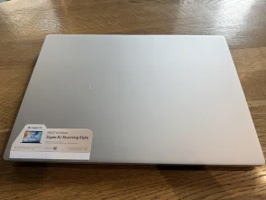 Фото: Ноутбук ASUS Vivobook S16 M3607GA-SH010 Cool Silver - 16" OLED 60 Гц / AMD Ryzen AI 7 / 445 / DDR5 16 ГБ / PCI-E SSD 512 ГБ / Radeon Graphics № 14 | KTC